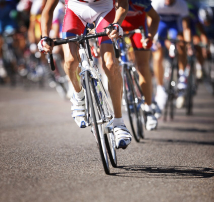 Cyclistes au sprint